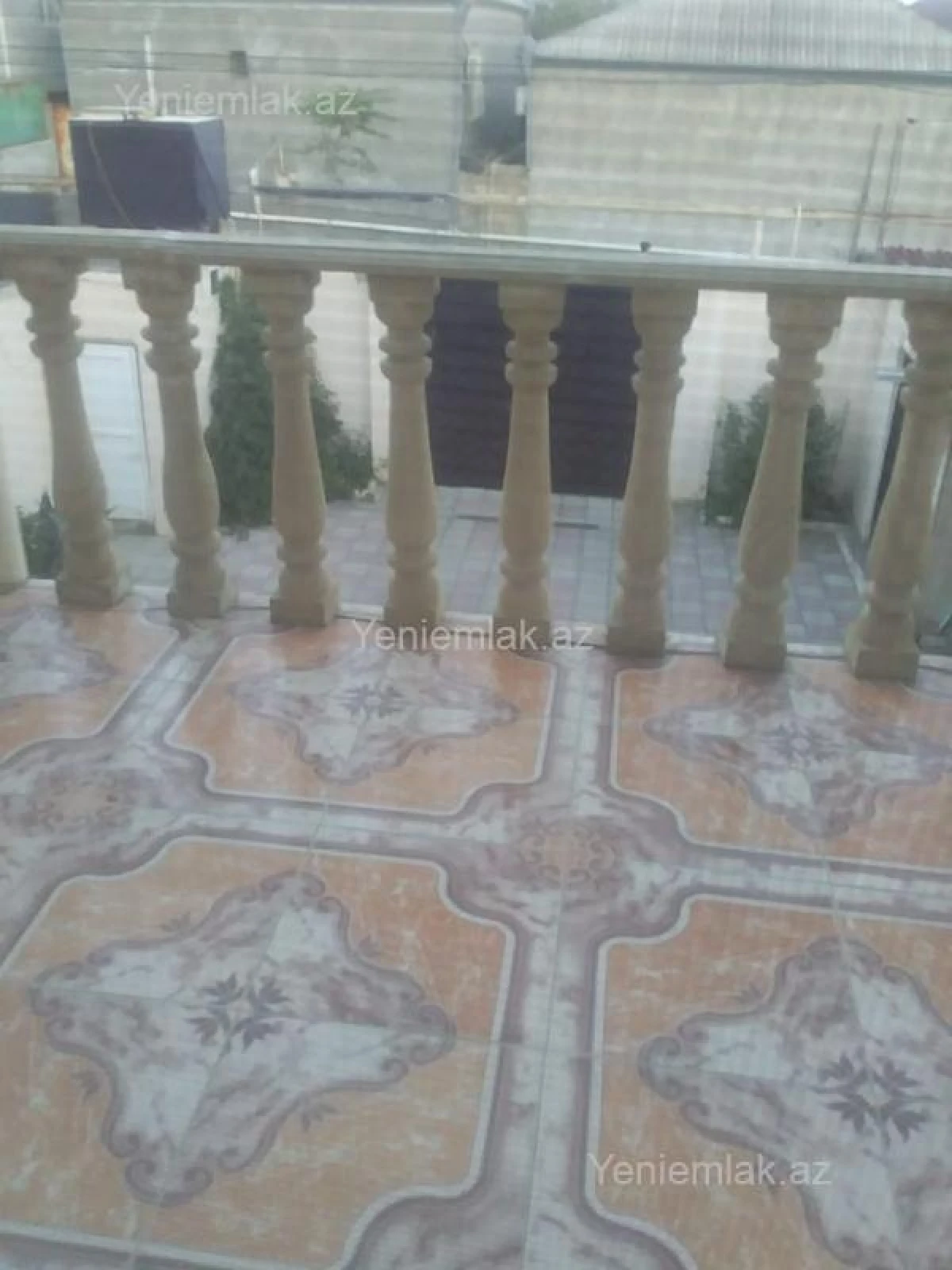 Satılır 7 otaqlı həyət evi 196 m²