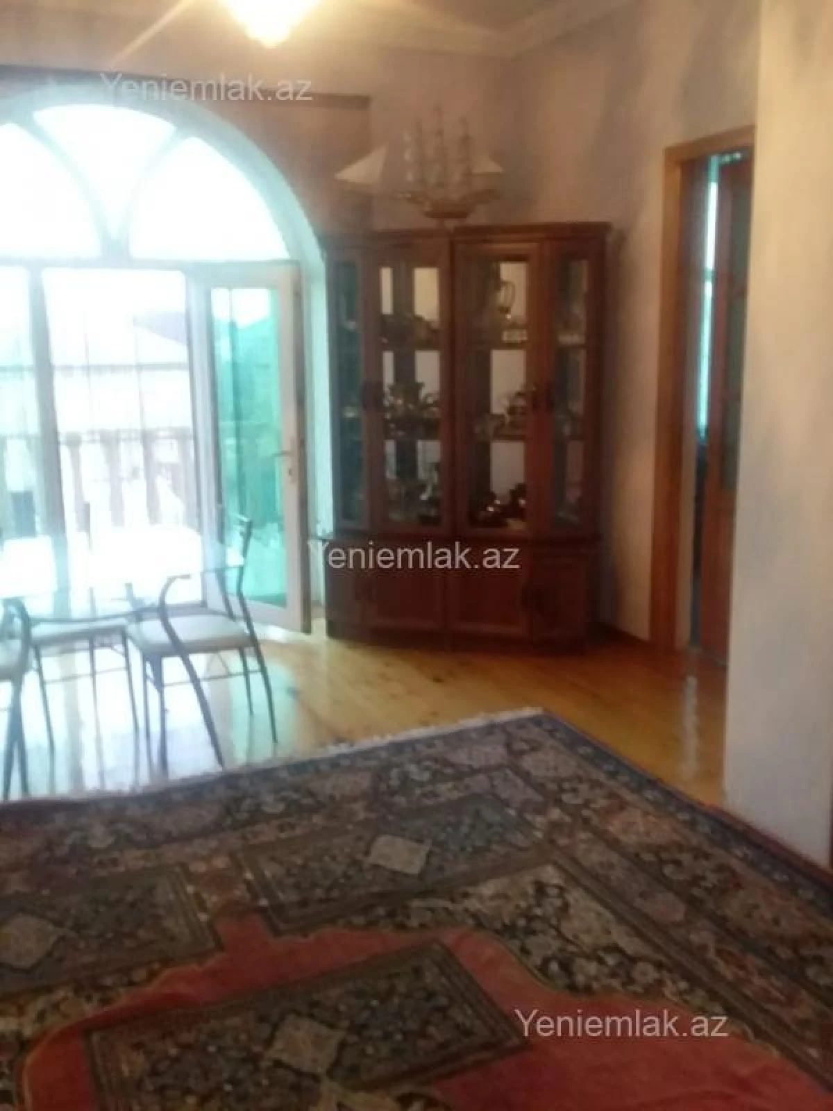 Satılır 7 otaqlı həyət evi 196 m²