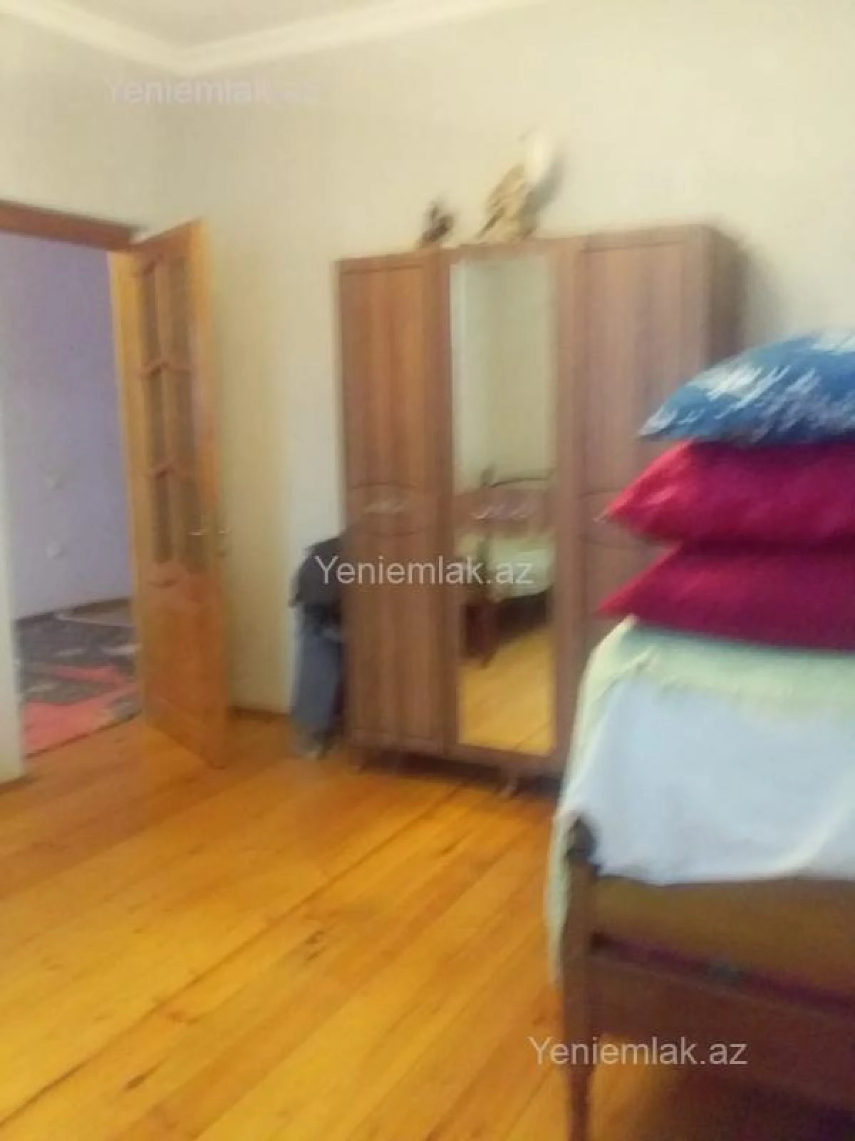 Satılır 7 otaqlı həyət evi 196 m²