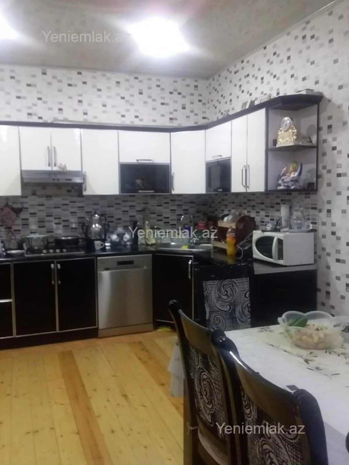 Satılır 7 otaqlı həyət evi 196 m²