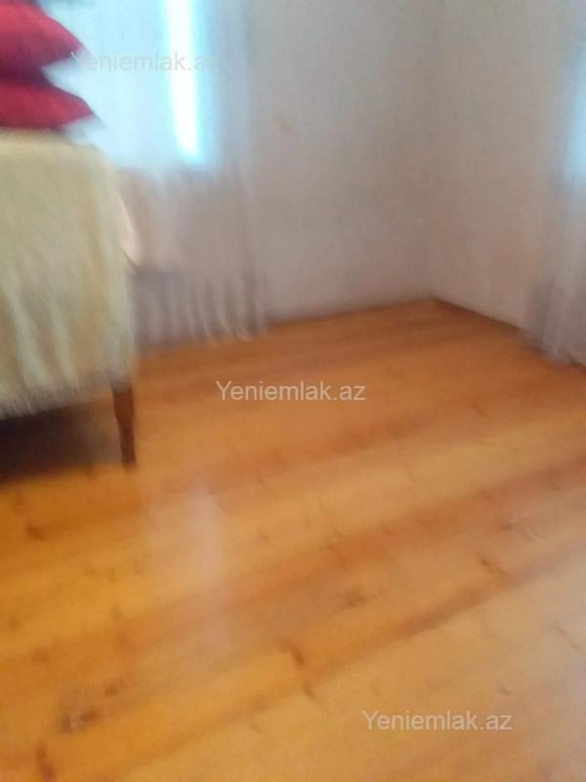 Satılır 7 otaqlı həyət evi 196 m²