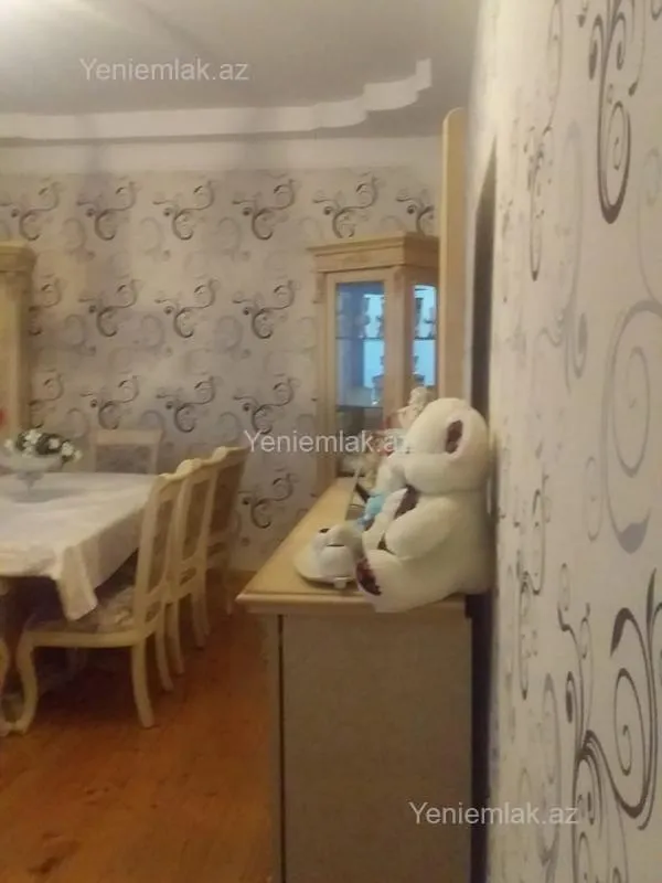 Satılır 7 otaqlı həyət evi 196 m²