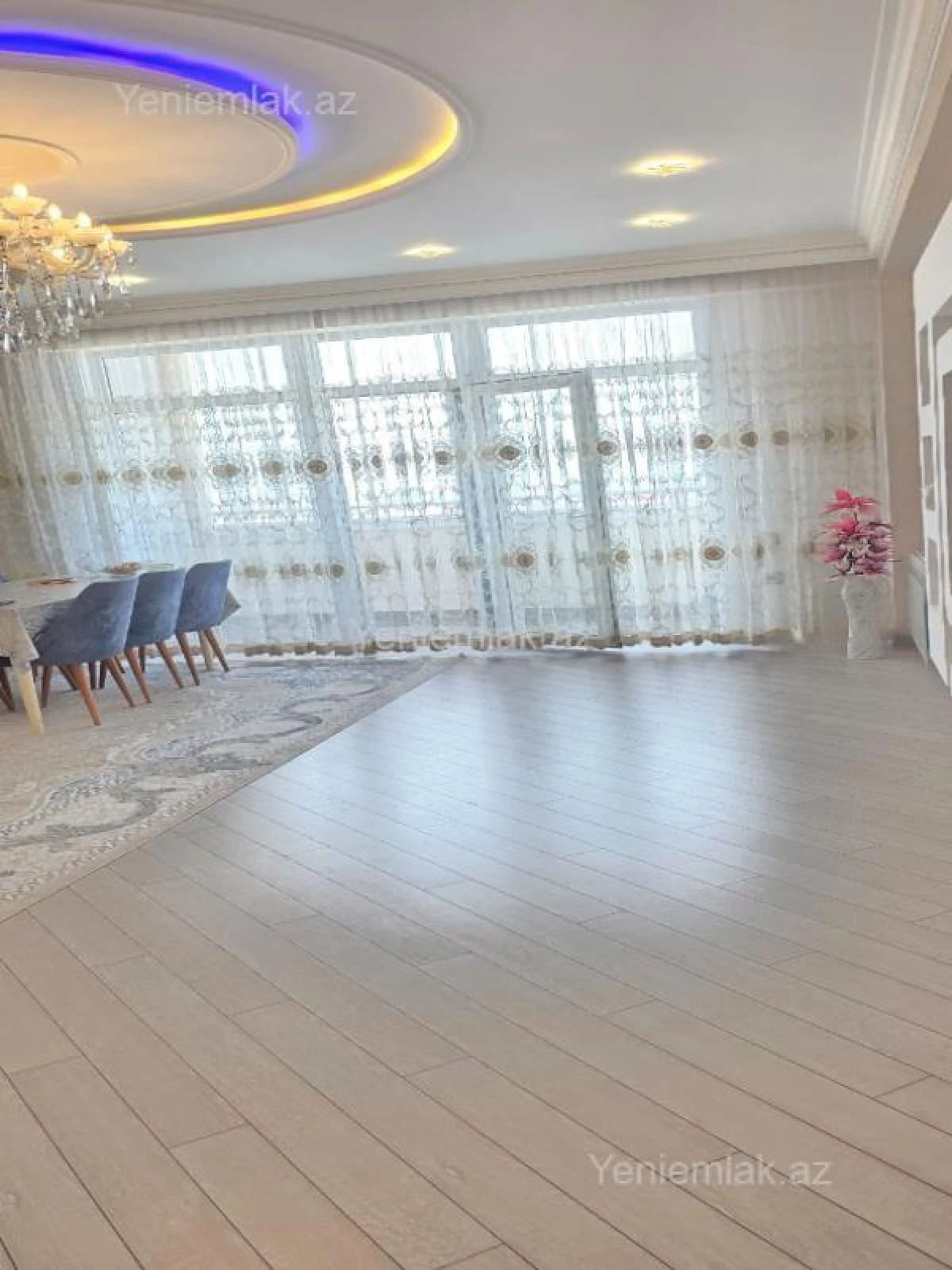 Satılır 3 otaqlı yeni tikili 147 m²