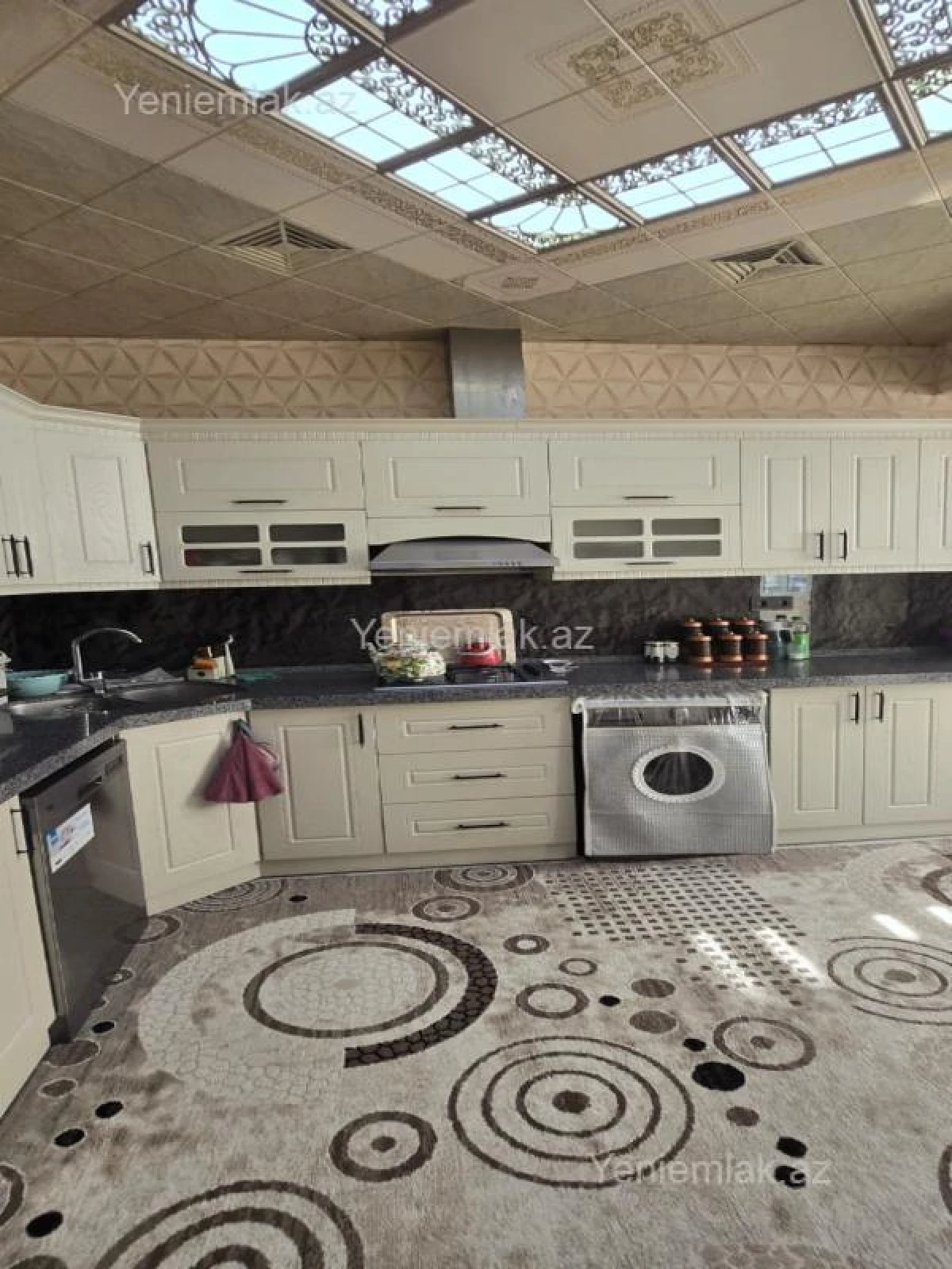 Satılır 3 otaqlı yeni tikili 147 m²