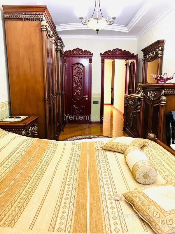 Satılır 4 otaqlı yeni tikili 153 m²