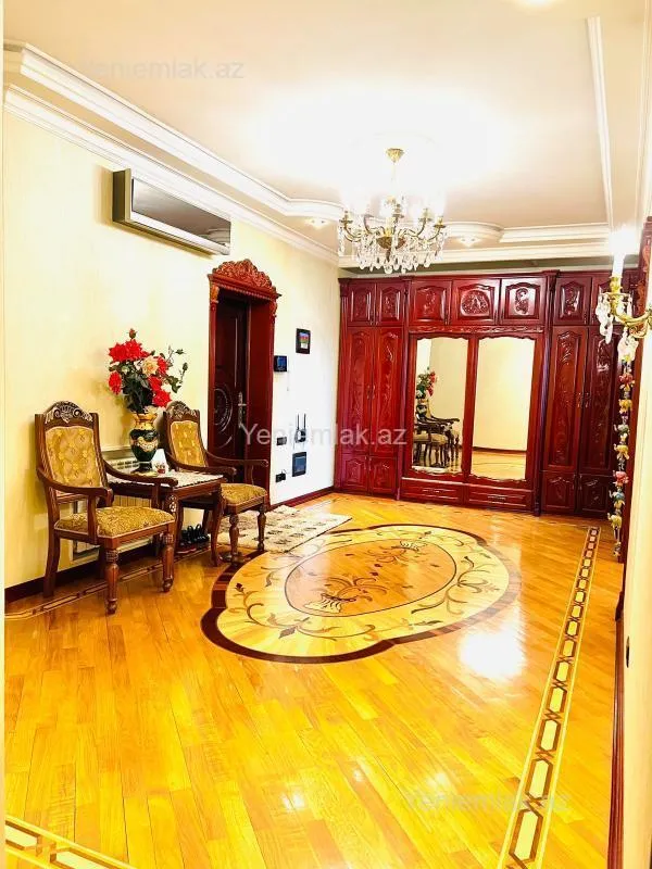 Satılır 4 otaqlı yeni tikili 153 m²