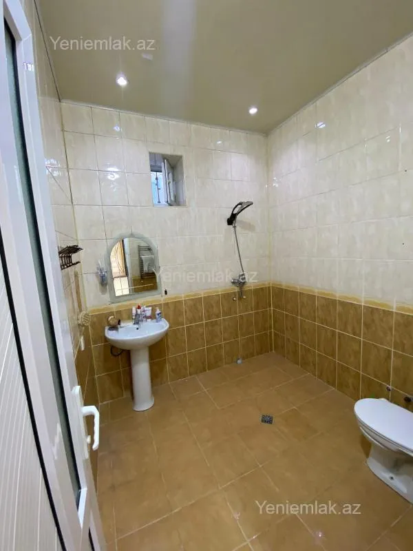 Satılır 4 otaqlı həyət evi 160 m²