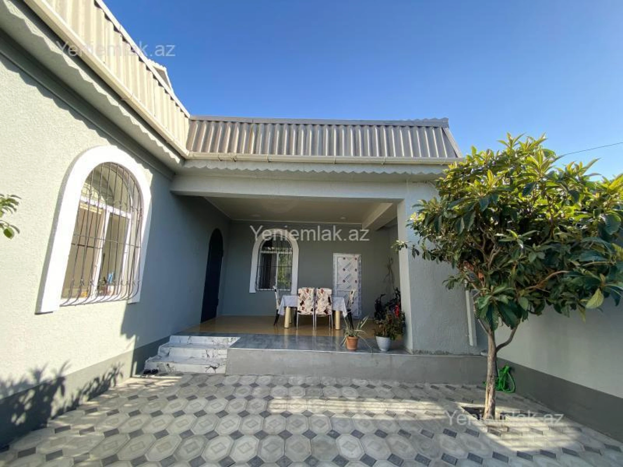 Satılır 4 otaqlı həyət evi 160 m²