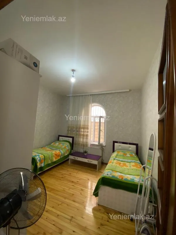 Satılır 4 otaqlı həyət evi 160 m²