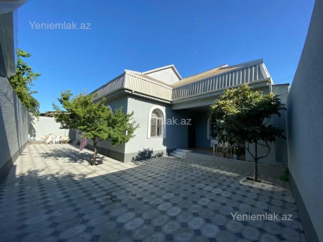 Satılır 4 otaqlı həyət evi 160 m²