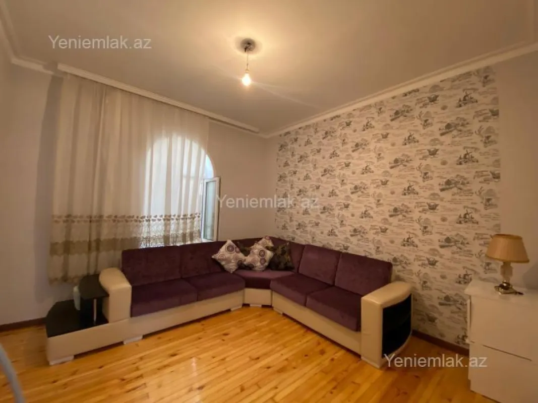 Satılır 4 otaqlı həyət evi 160 m²