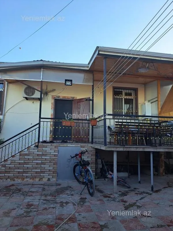 Satılır 4 otaqlı həyət evi 120 m²