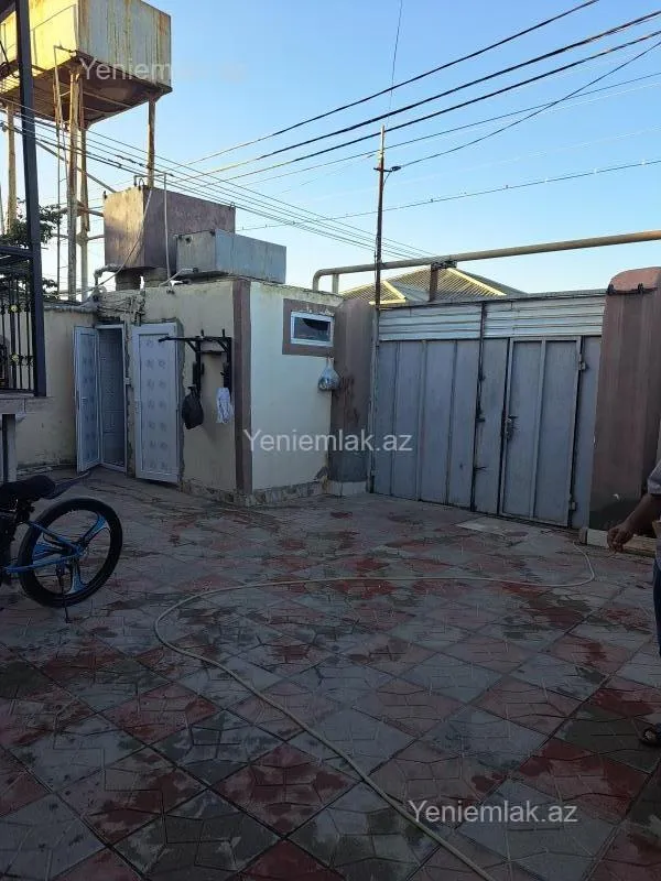 Satılır 4 otaqlı həyət evi 120 m²