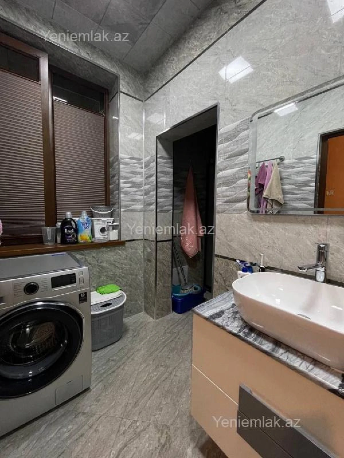 Satılır 5 otaqlı həyət evi 270 m²