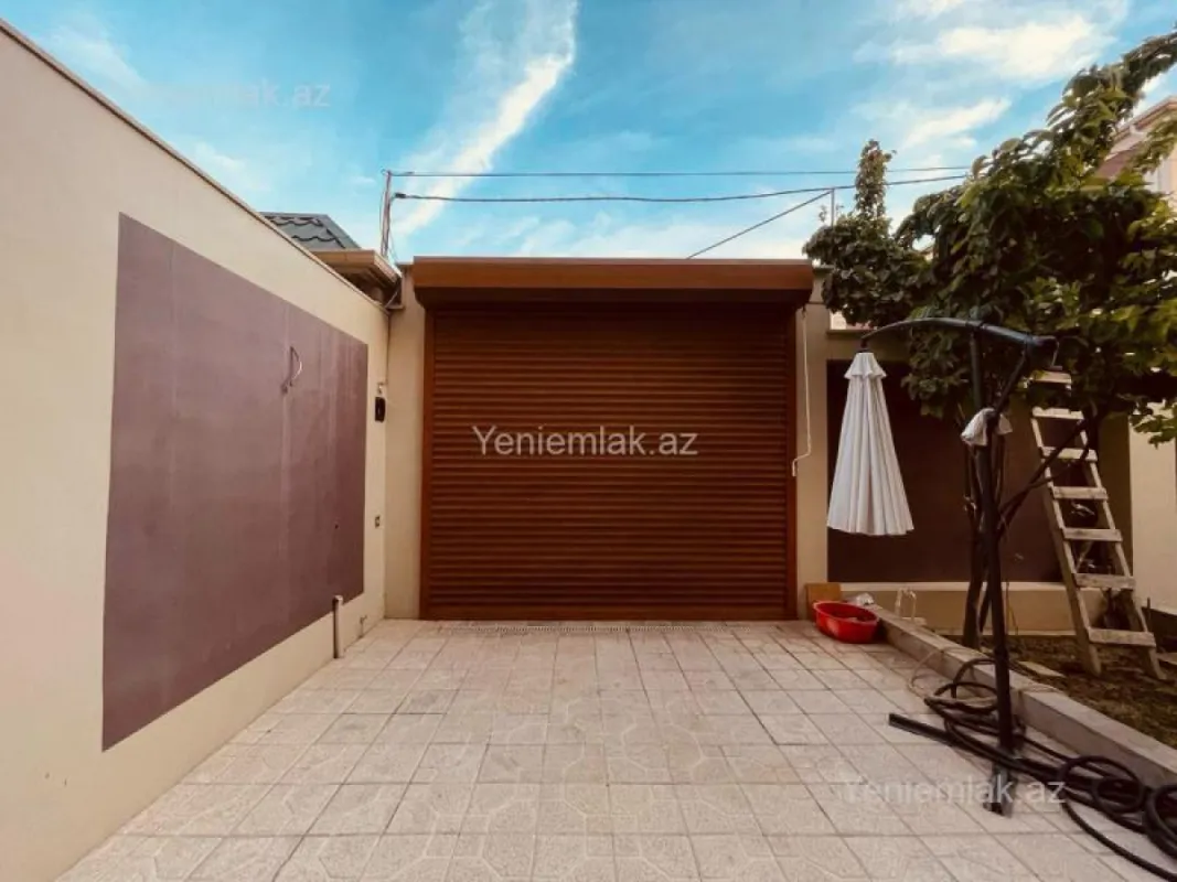 Satılır 5 otaqlı həyət evi 270 m²