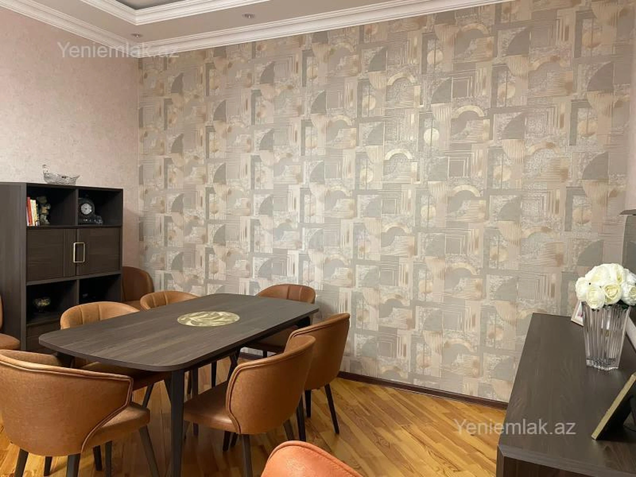 Satılır 5 otaqlı həyət evi 270 m²