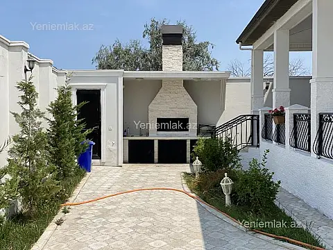 Satılır 5 otaqlı həyət evi 270 m²