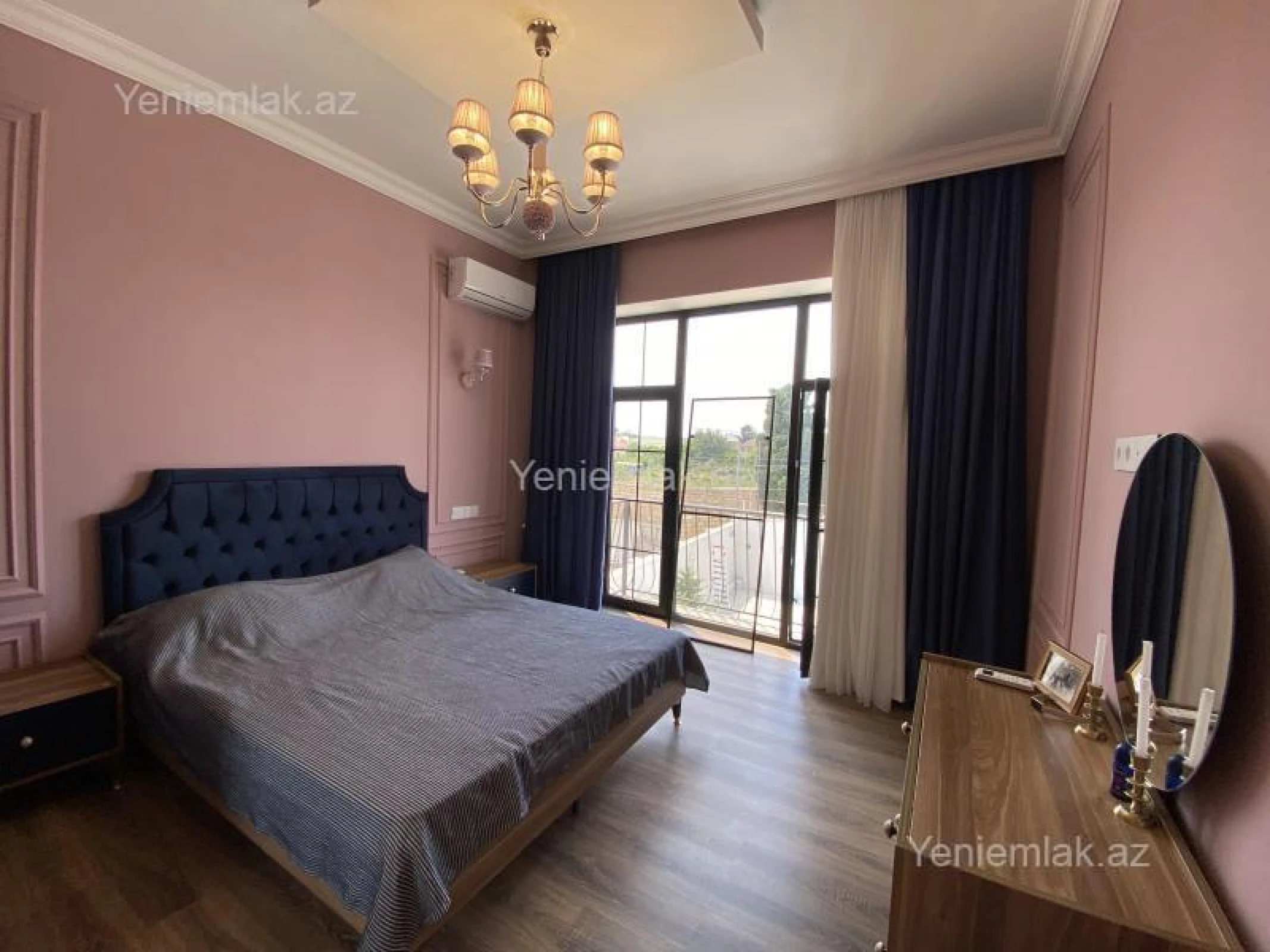 Satılır 5 otaqlı həyət evi 270 m²