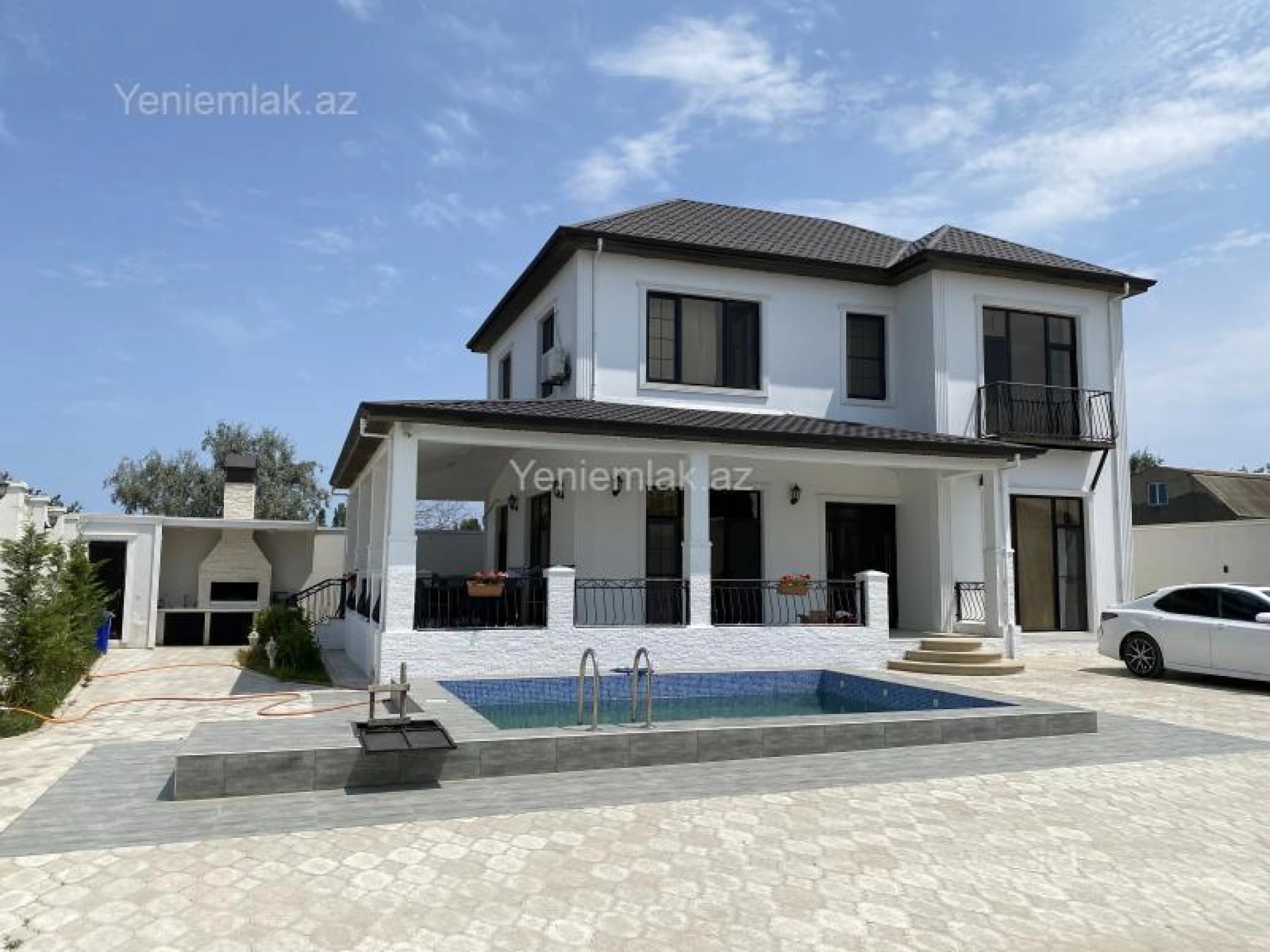 Satılır 5 otaqlı həyət evi 270 m²