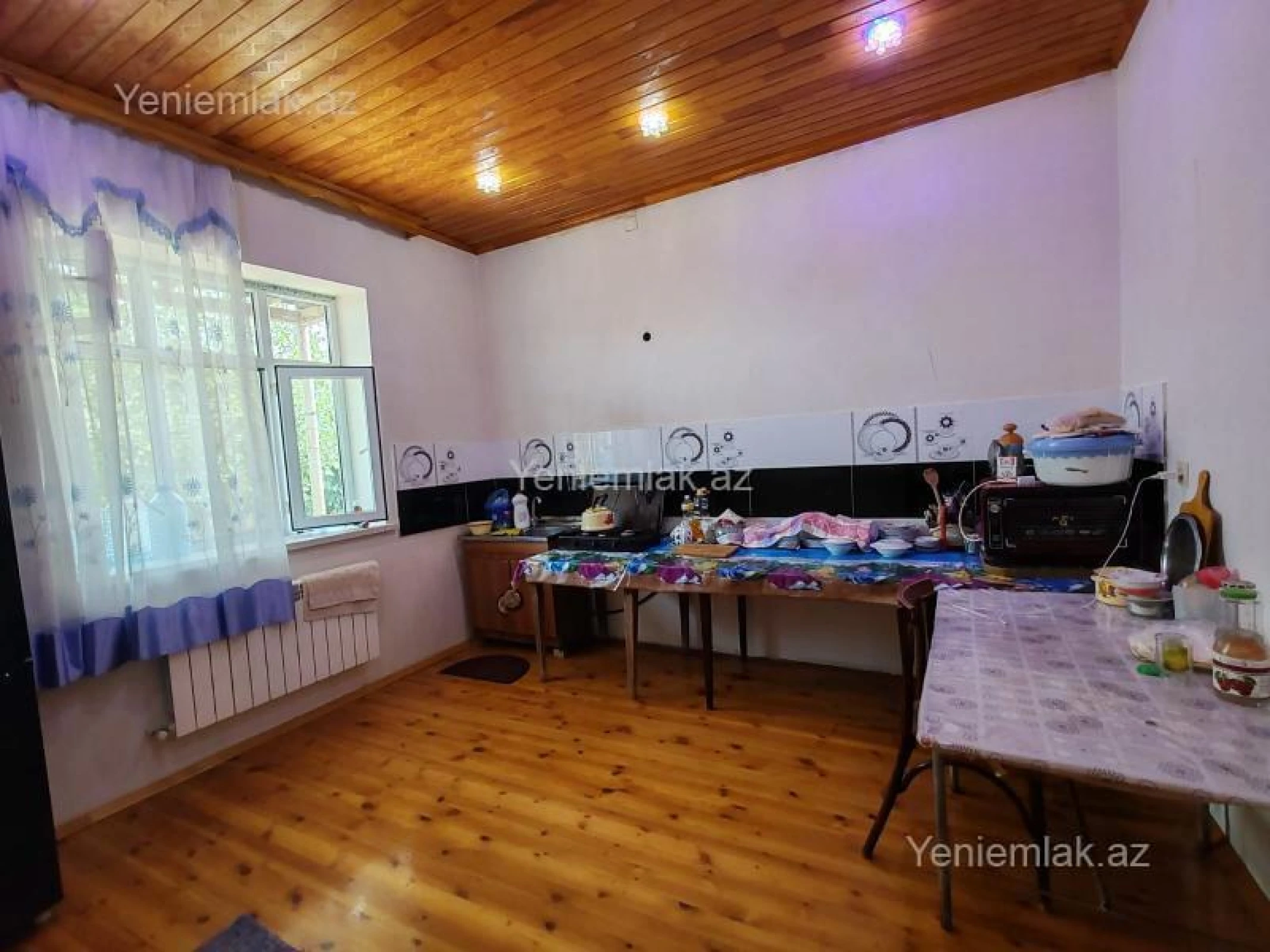 Satılır 4 otaqlı həyət evi 140 m²
