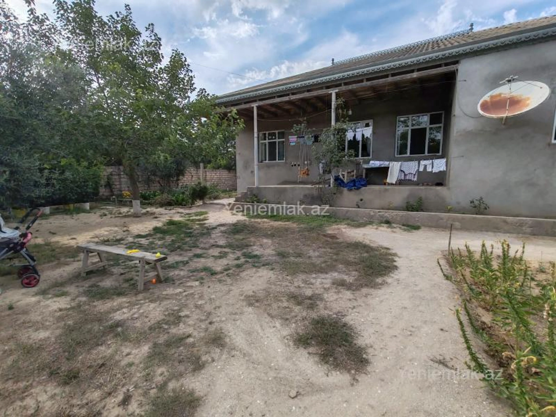 Satılır 4 otaqlı həyət evi 140 m²