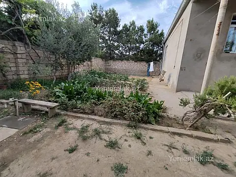 Satılır 4 otaqlı həyət evi 140 m²