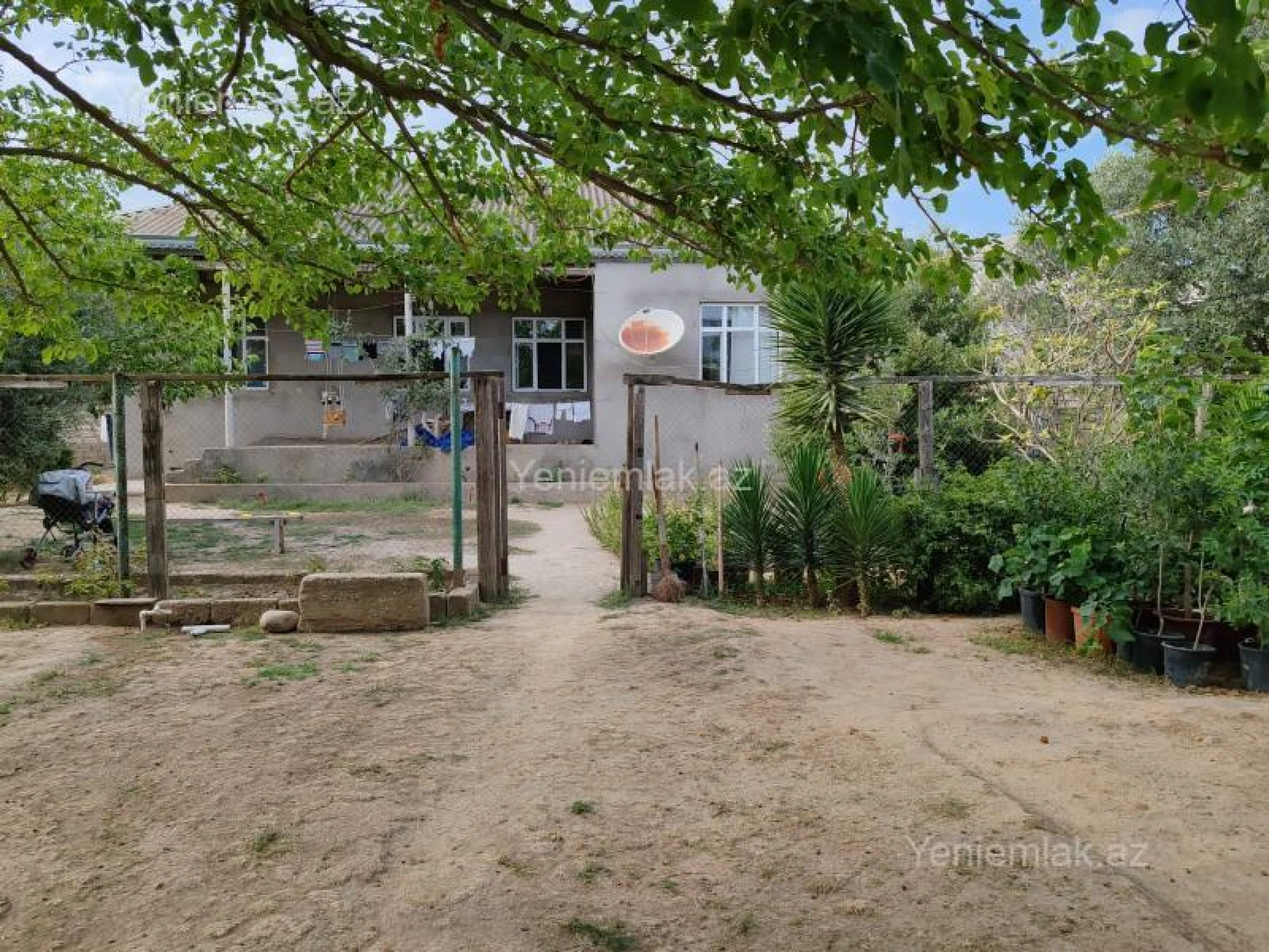 Satılır 4 otaqlı həyət evi 140 m²