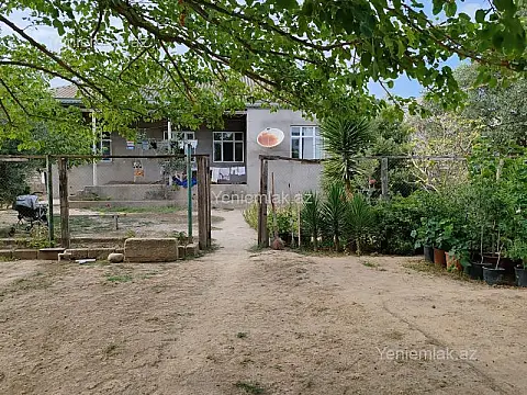 Satılır 4 otaqlı həyət evi 140 m²