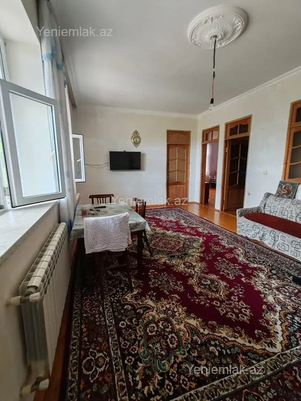 Satılır 4 otaqlı həyət evi 140 m²
