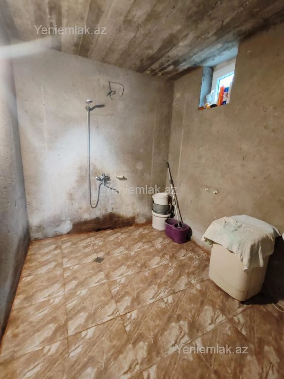 Satılır 4 otaqlı həyət evi 140 m²