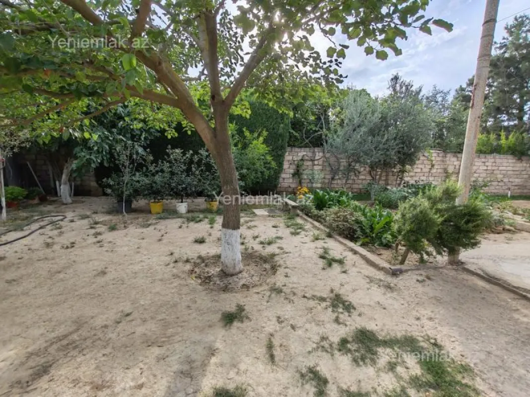 Satılır 4 otaqlı həyət evi 140 m²