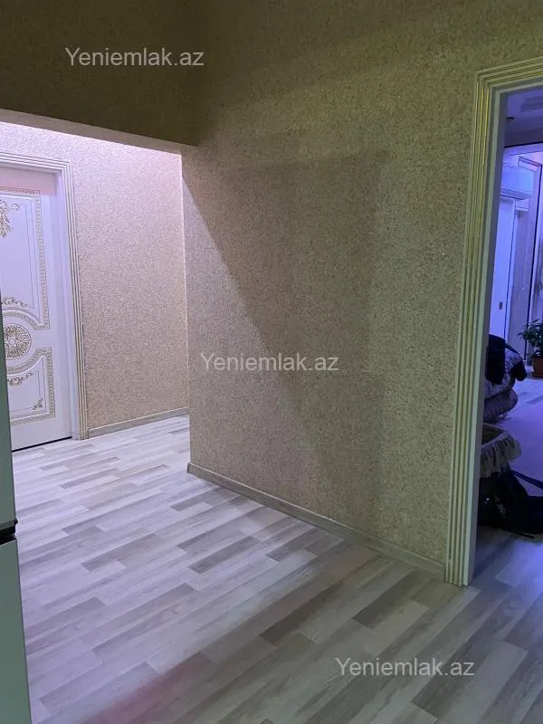 Satılır 3 otaqlı yeni tikili 85 m²