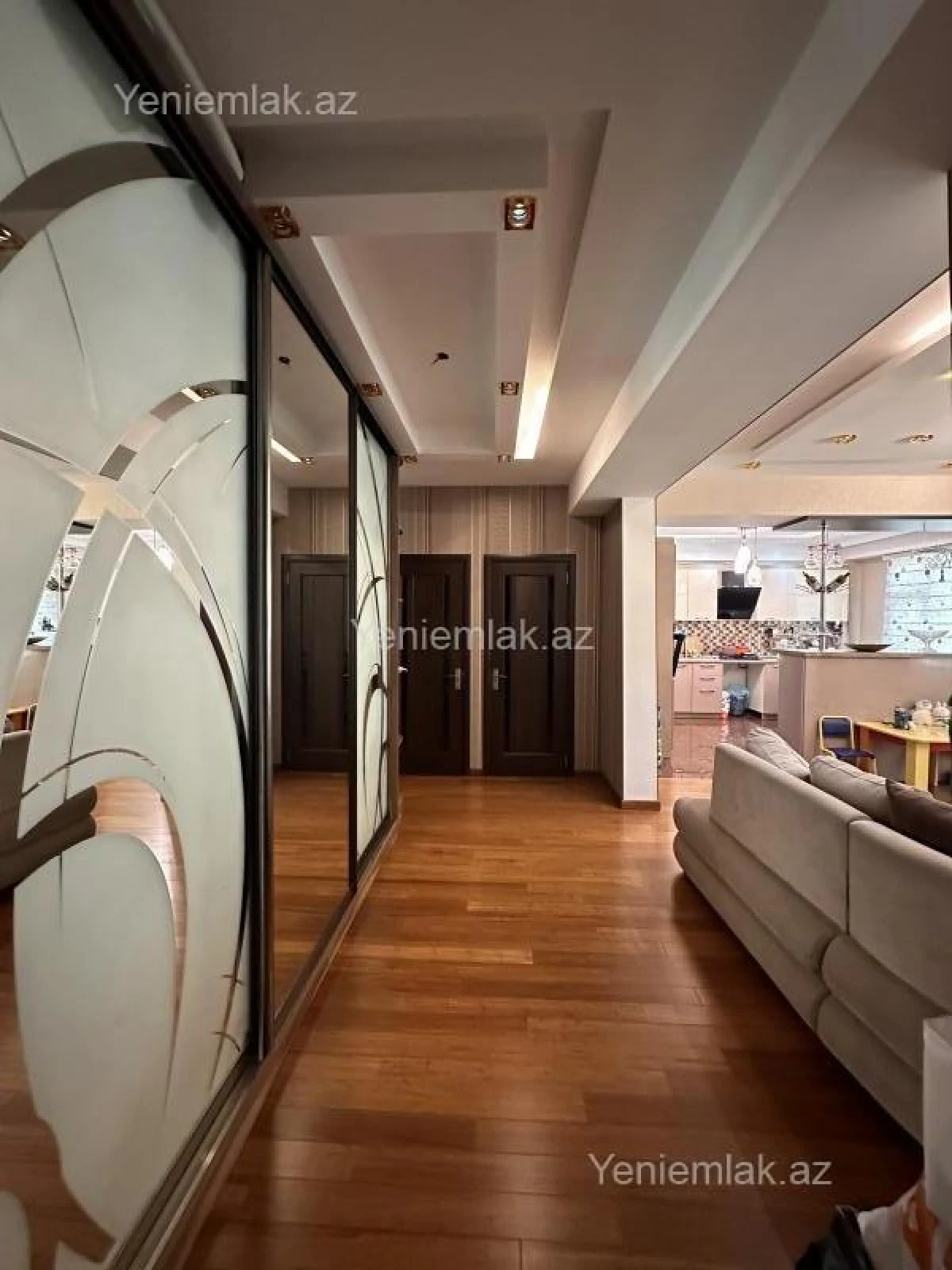 Satılır 2 otaqlı yeni tikili 83 m²