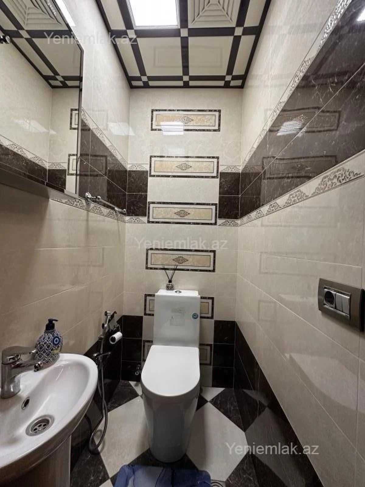 Satılır 2 otaqlı yeni tikili 83 m²