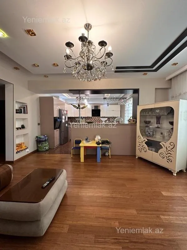 Satılır 2 otaqlı yeni tikili 83 m²