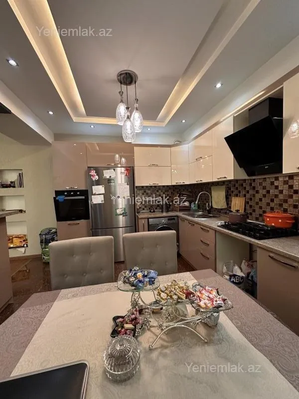 Satılır 2 otaqlı yeni tikili 83 m²