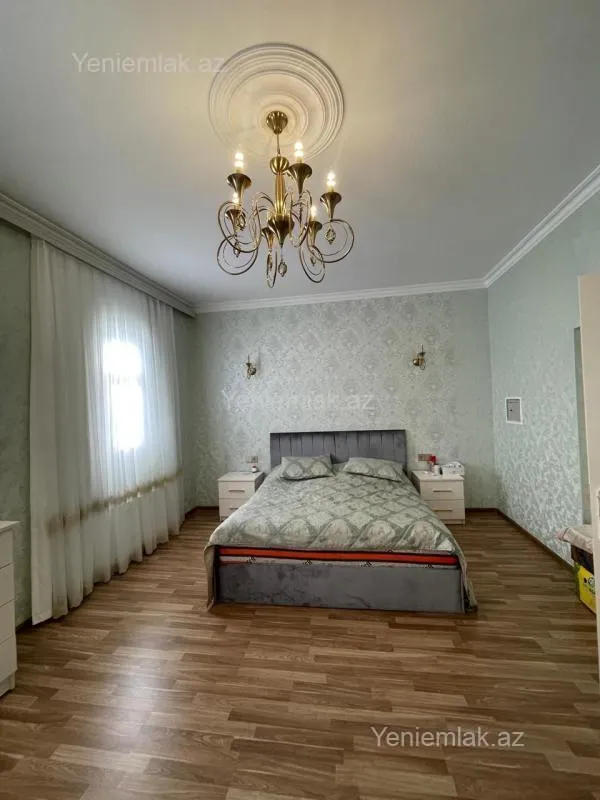 Satılır 5 otaqlı həyət evi 190 m²