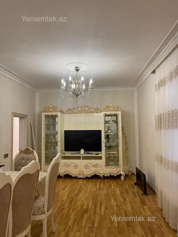 Satılır 5 otaqlı həyət evi 190 m²
