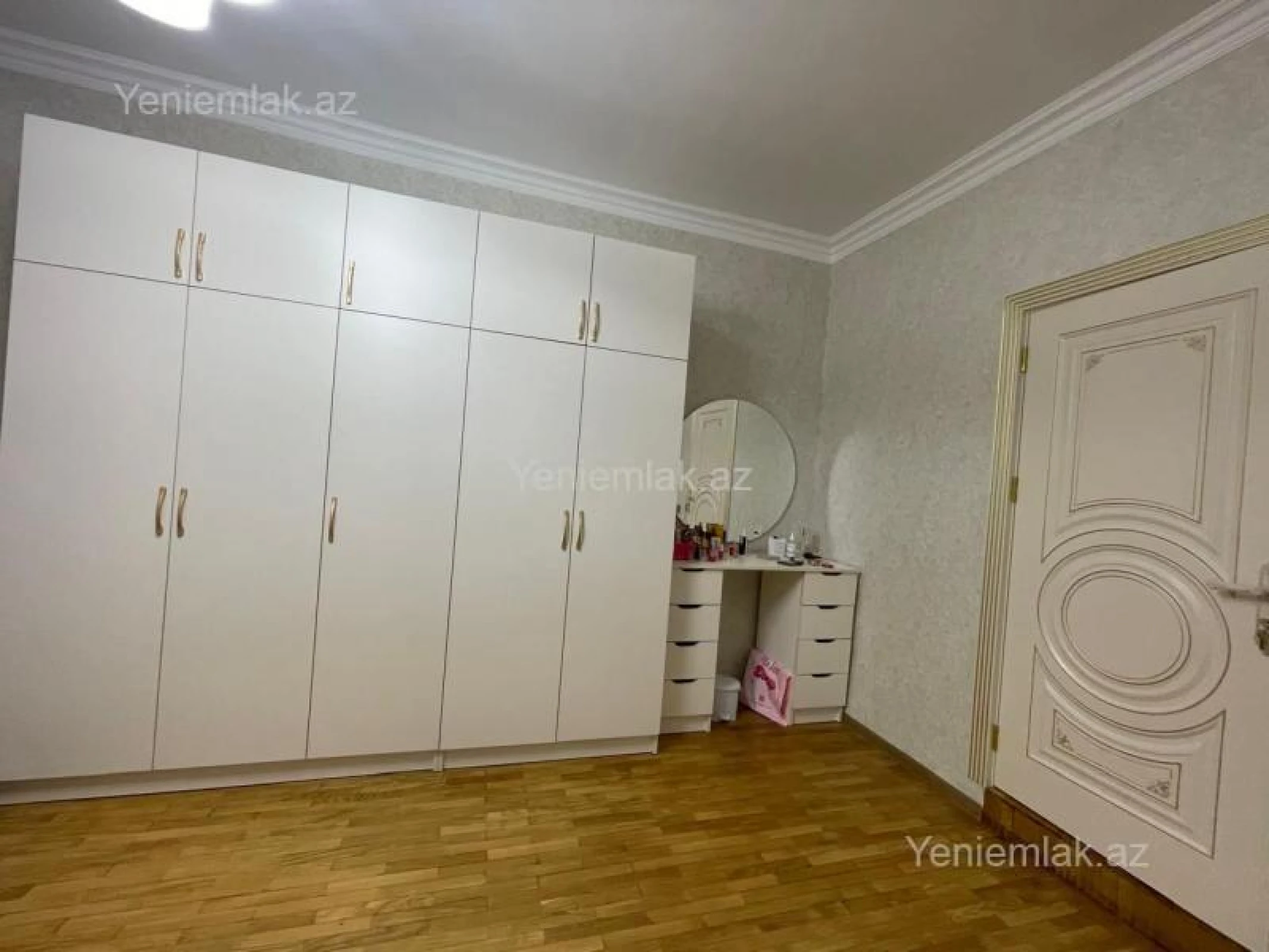 Satılır 5 otaqlı həyət evi 190 m²