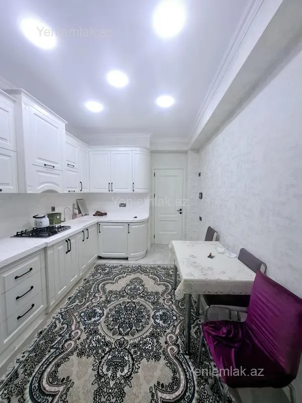Satılır 3 otaqlı yeni tikili 140 m²
