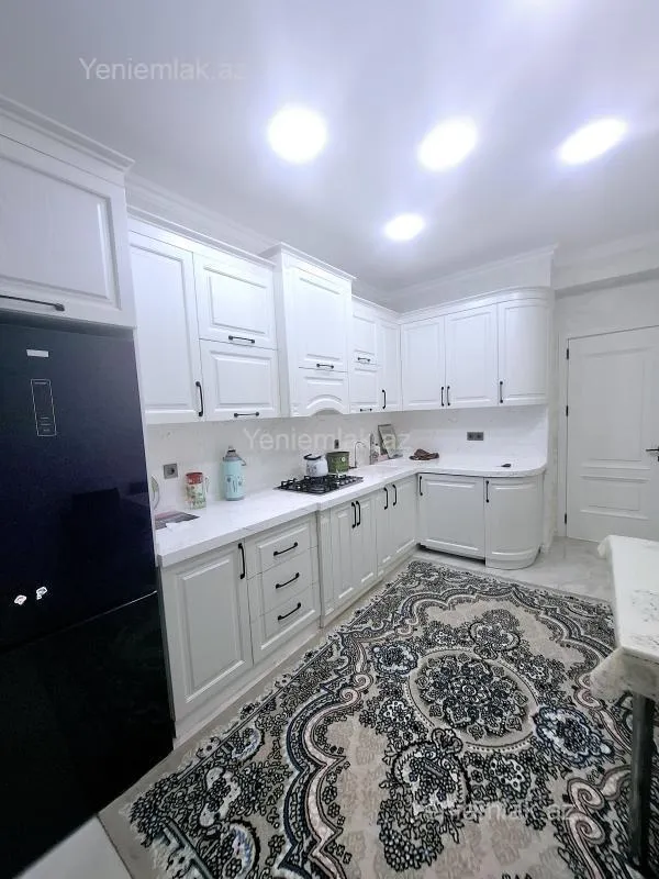 Satılır 3 otaqlı yeni tikili 140 m²