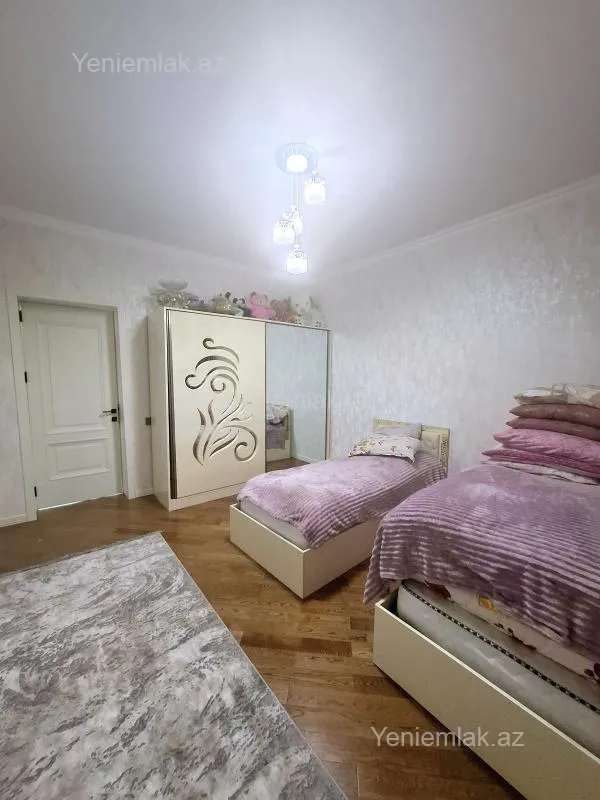 Satılır 3 otaqlı yeni tikili 140 m²