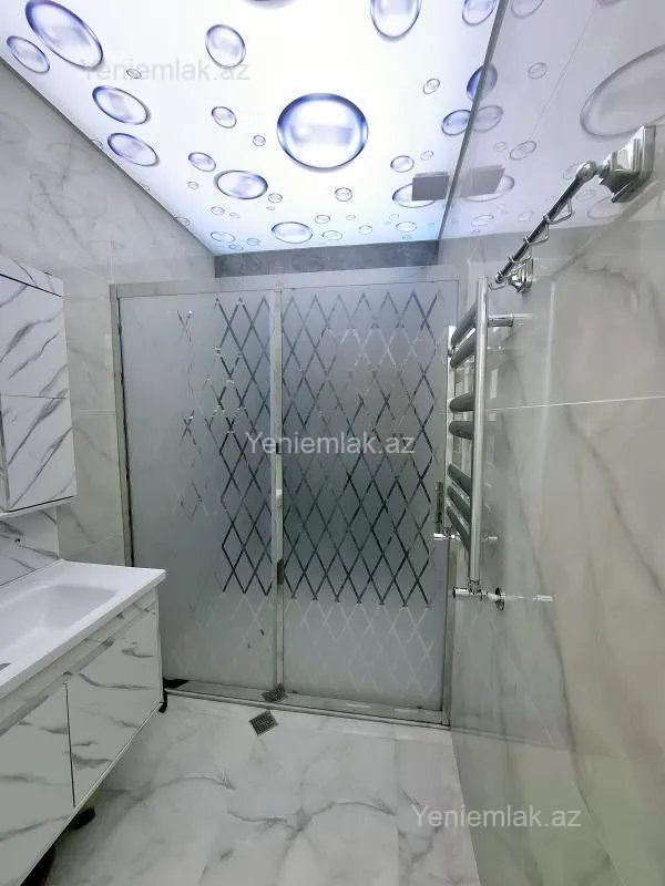 Satılır 3 otaqlı yeni tikili 140 m²