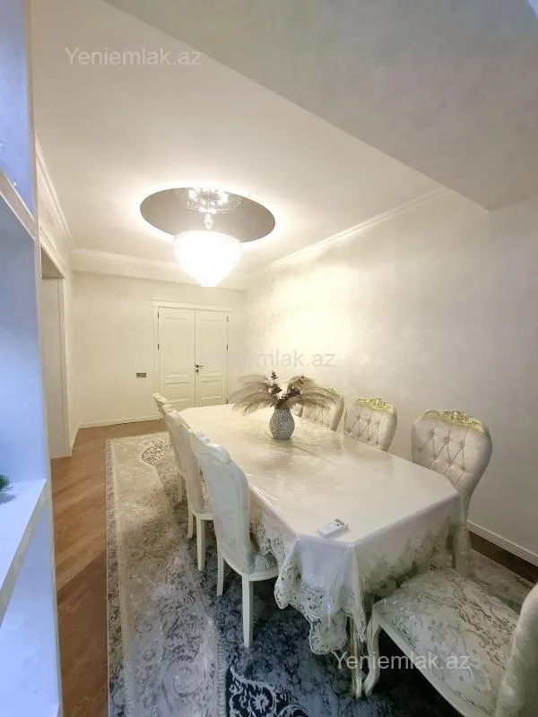 Satılır 3 otaqlı yeni tikili 140 m²
