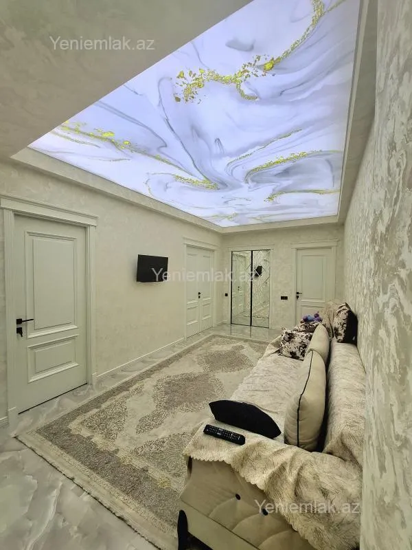 Satılır 3 otaqlı yeni tikili 140 m²