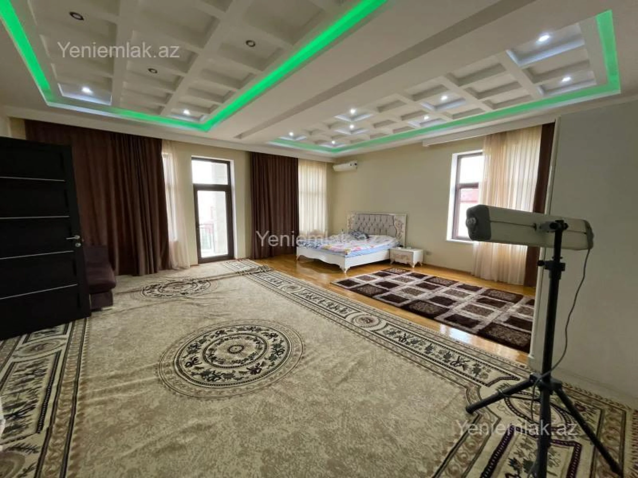 Satılır 6 otaqlı həyət evi 500 m²
