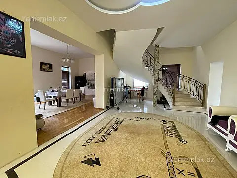 Satılır 6 otaqlı həyət evi 500 m²