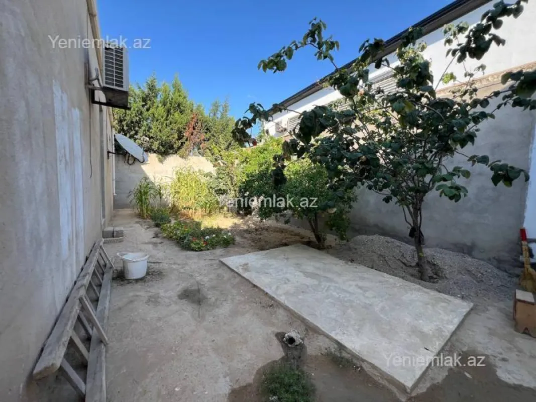 Satılır 4 otaqlı həyət evi 120 m²