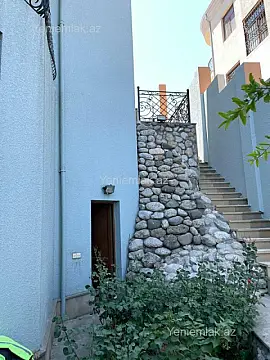 Satılır 10 otaqlı həyət evi 542 m²