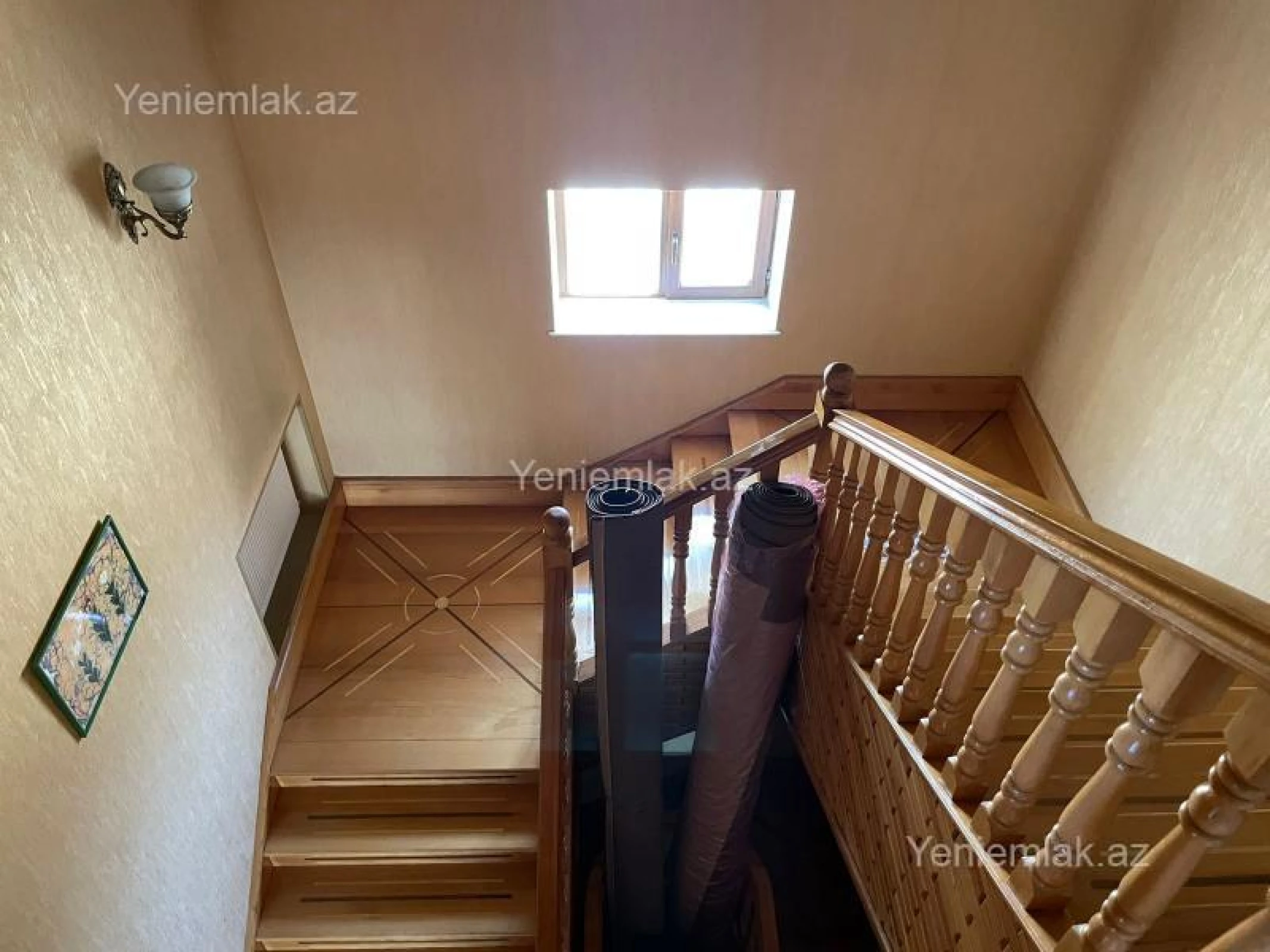 Satılır 10 otaqlı həyət evi 542 m²